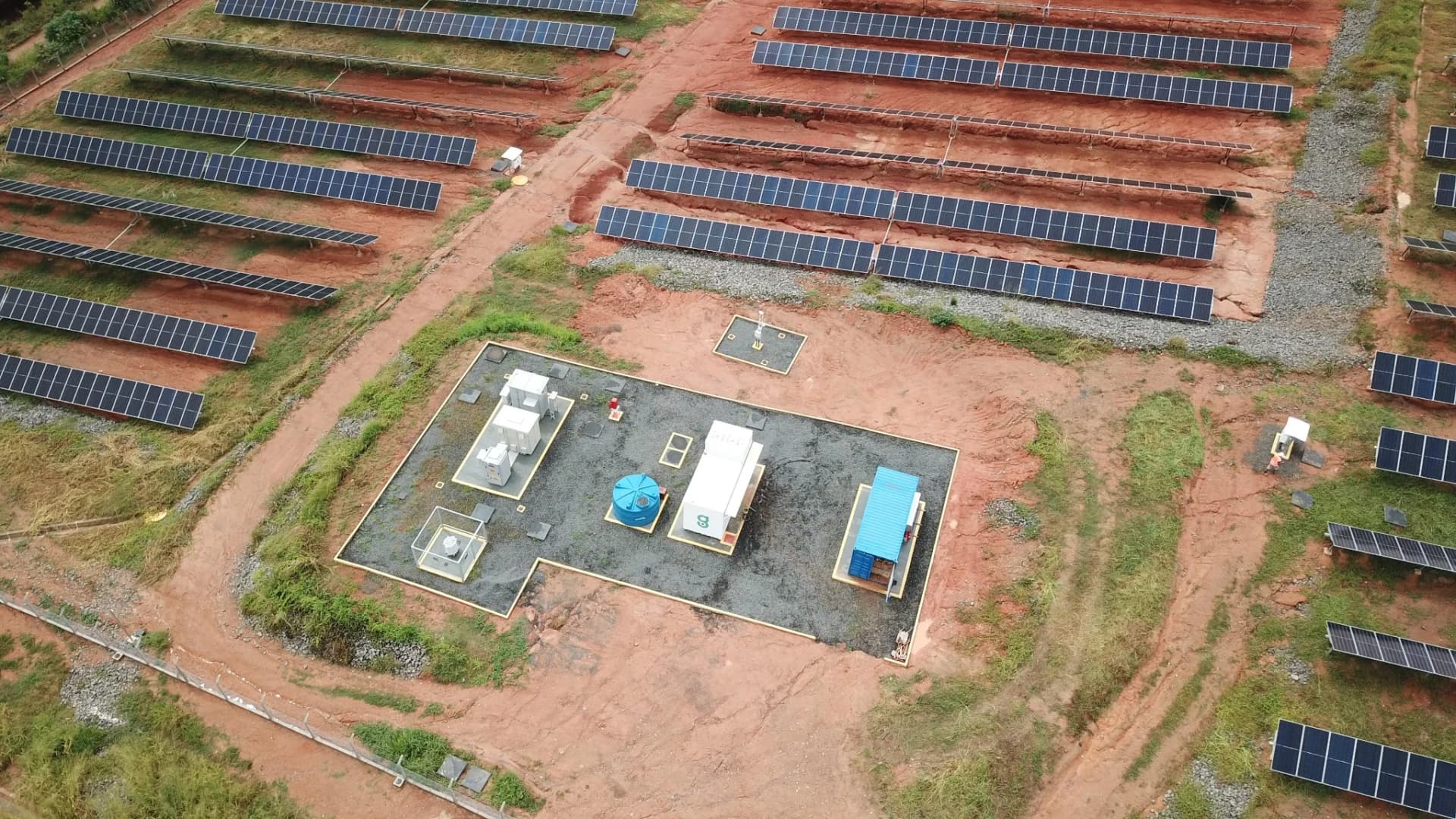 Vista aérea da ilha elétrica da UFV Guaxupé 8665